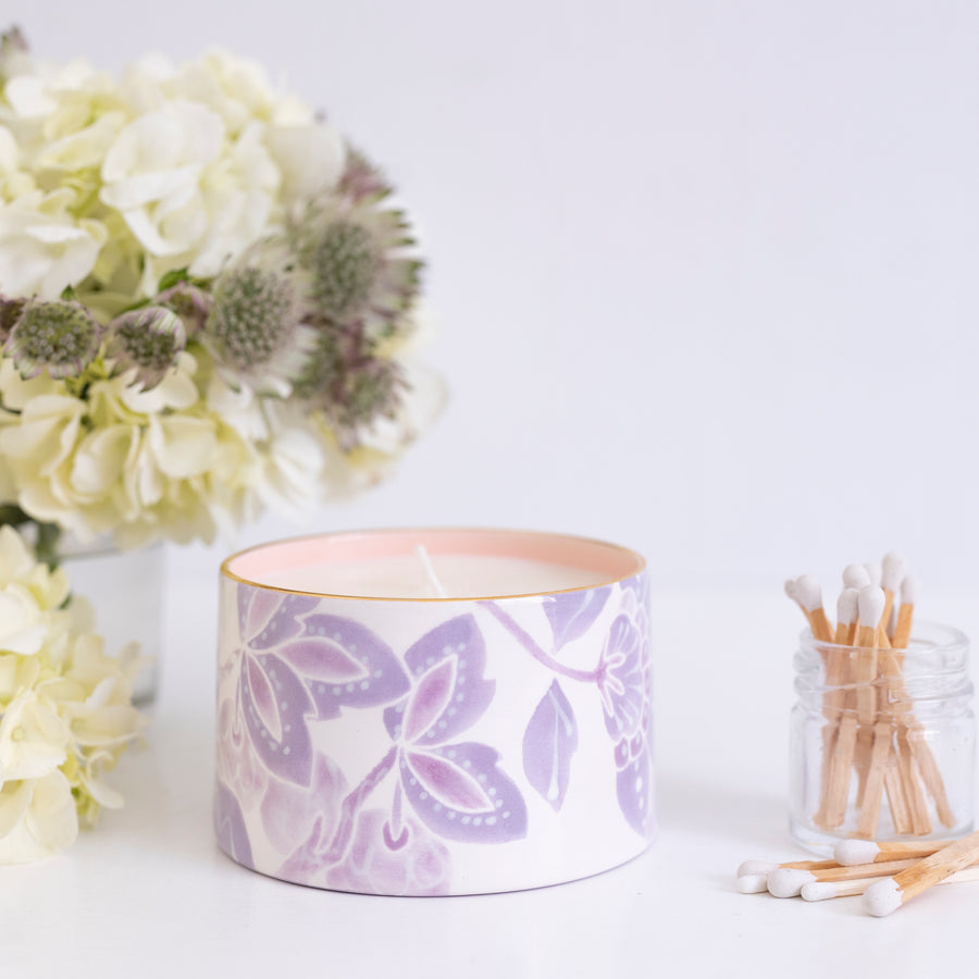 White Tea Lavender Candle in Lavender