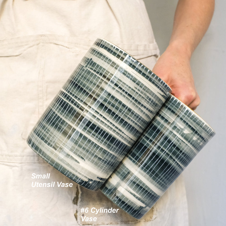 Linus Vases in Squid Ink